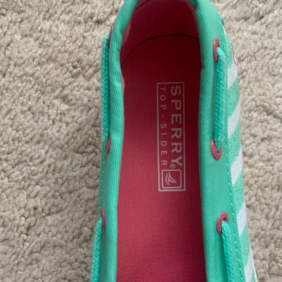 Sperry Topsiders, kids size 4.5 (equal to adult size 6.5) EUC - Picture 3 of 3